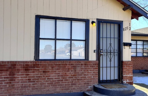 Winslow House | Private Winslow, Arizona Home less than 1 mile from I-40 & Route 66