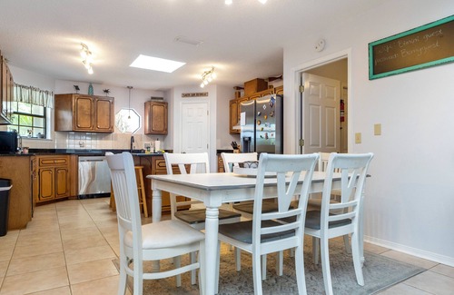 Pensacola House | PrivatePool - GameRm - 2KingBeds ~ 8min to beach - BlueAngelPractice ViewingArea