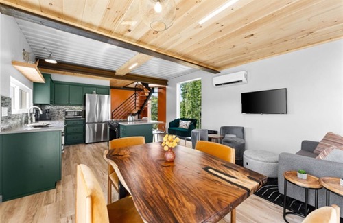 Omaha House | PrivatePOOL HotTub Modern Luxury TableRockLake VIEWS Rooftop Branson BigCedar