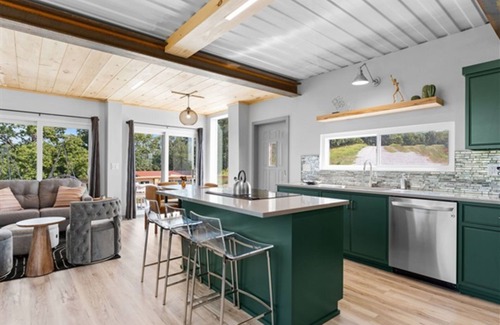 Omaha House | PrivatePOOL HotTub Modern Luxury TableRockLake VIEWS Rooftop Branson BigCedar
