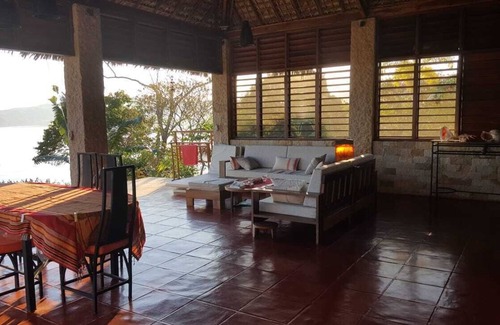 Nosy Be House | Privatized villa "Nofy Manga" facing the sea and near a restaurant bar.