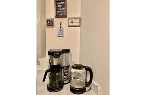 Reed-Cooke Apartment | Pro Clean 96-Walk Score Adams Morgn/U St Cozy!