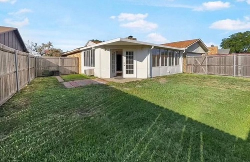 Northeast Carrollton House | Proctor Family Home W/Game room in great Area