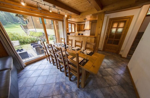 Les Prodains Ski Chalet | Prodains gondola at 500m offering direct access to the heart of Avoriaz