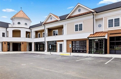 Midlothian Condo | Professional’s Dream in the Heart of Midlothian