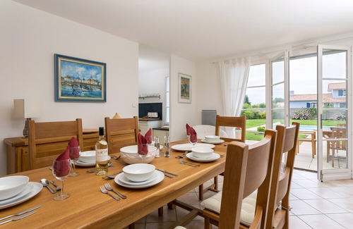 L'Aiguillon-sur-Vie Villa | Profitez d'une Villa Abordable 6p sur le Terrain de Golf !