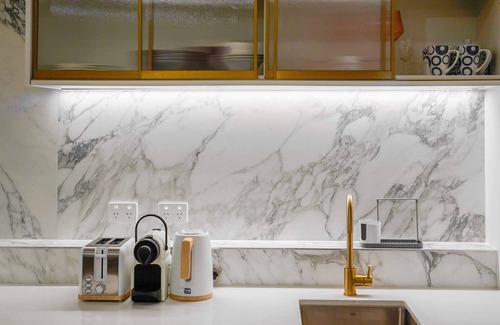 Box Hill Apartment | Promenade - Prime Box Hill CBD Modern Luxury