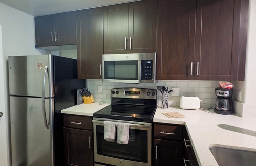 Mission Valley East Apartment | Promenade Rio Vista: 1BR in Prime Location – Mission Valley, San Diego