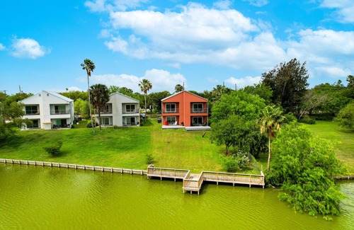 Brownsville House | PROMO 10% WEEKLY/15% MONTHLYnTownhouse birdwatching SP Island and Mexico Apt. B