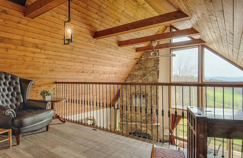 Clyde Ski Chalet | PROMO 5% WEEKLY/15% MONTHLY DISCOUNTn"Moonlit Chalet is your rental to relax
