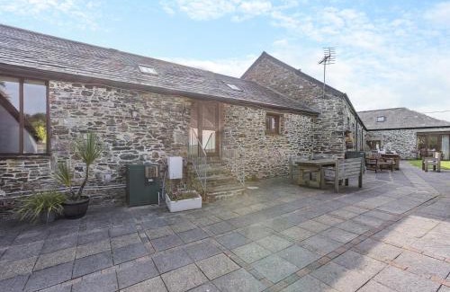 Tresmeer House | Proper Job