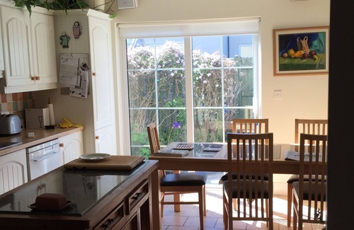 Knightstown House | Proper super king and king size beds. village location, near the sea, free WIFI