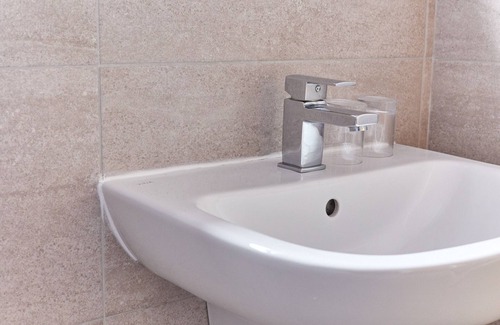 Jesmond Bed & Breakfast | Properties Unique | Dene Rooms Twin 21