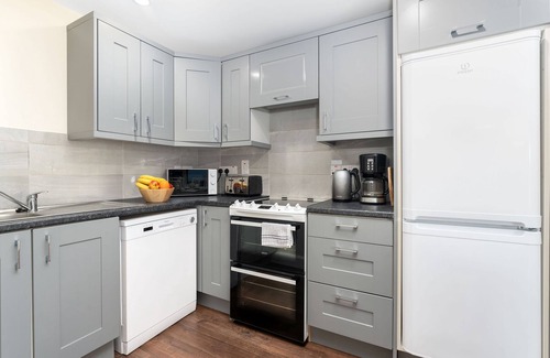 Clifden Cottage | Property 444 - Clifden - sleeps 11 guests in 6 bedrooms