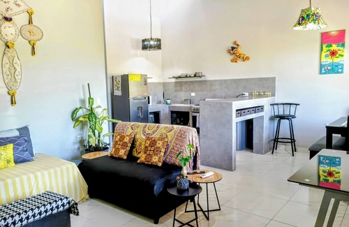 Hatillo House | Property for 14 People w/AC, WiFi- 5 Mins to Beach-30 Mins. to National Park