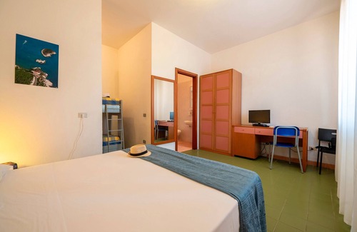 Grotta dell'acqua Resort | Property In A Holiday Village 'Monolocale 3 Posti Letto' with Shared Pool and Air Conditioning
