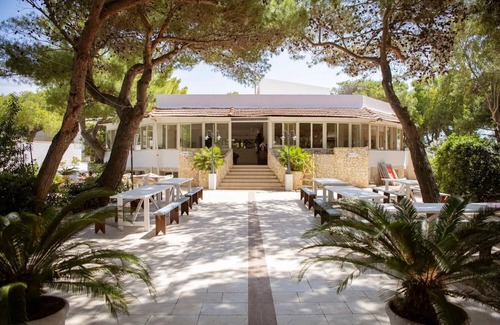 Chiesiola Resort | Property in a Holiday Village 'Baia Falcone-Bilocale 405' with Sea View and Air Conditioning