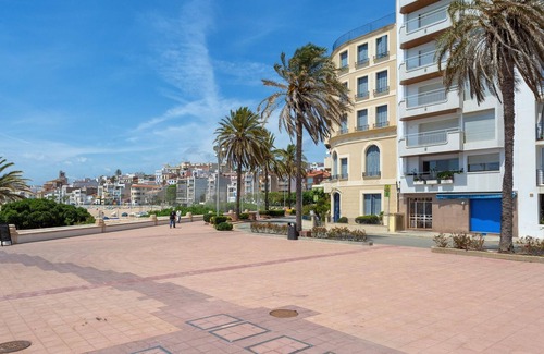 Sant Pol De Mar Villa | Property with classic style 200m beach and parking