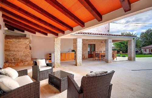 Golas Villa | Property with pool, whirlpool and sauna for 10