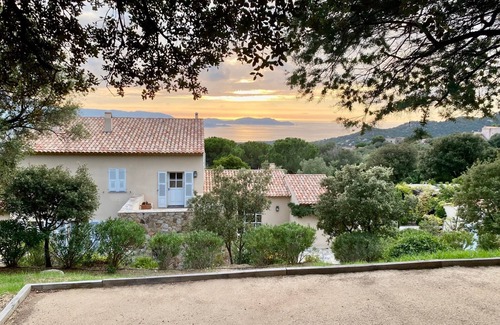 Lumio Villa | Propriété D'exception Avec son Parc Arboré de 8000m2 au Coeur du Village à Lumio
