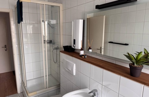 Muelfort Apartment | ProStays Apartment - 2 bedrooms, 4 single beds & kitchen in Mönchengladbach