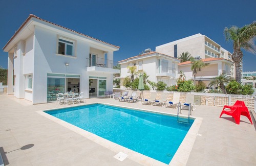 Protaras Cottage | Protaras Mesogeios Villa ME16 - a villa that sleeps 10 guests in 4 bedrooms