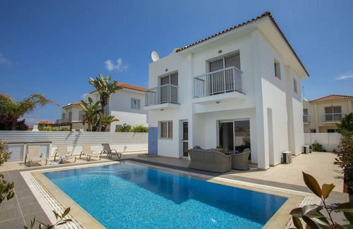 Pernera Villa | Protaras Villa Posidonas 9 Near The Beach