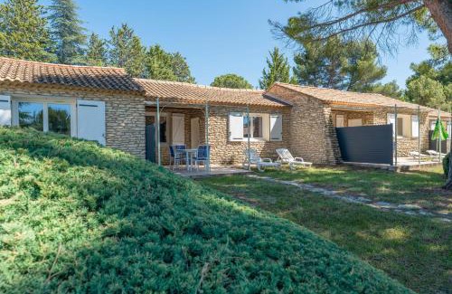 La Roque-sur-Pernes House | Provencal country house T2 in a tourist residence