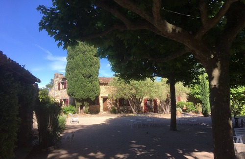 Les Brugassieres House | Provencal farmhouse with large swimming pool in the heart of nature