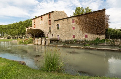Taillades House | Provencal house in the heart of the Luberon natural park. Close to Avignon