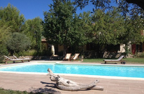 Venelles House | Provencal house near Aix en Provence with bowling pitch and swimming pool.