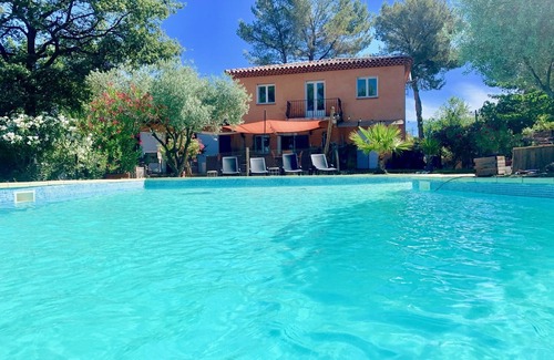 Mimet House | Provencal manor house & large pool,15 min from Aix-en-Provence, 20 min from sea