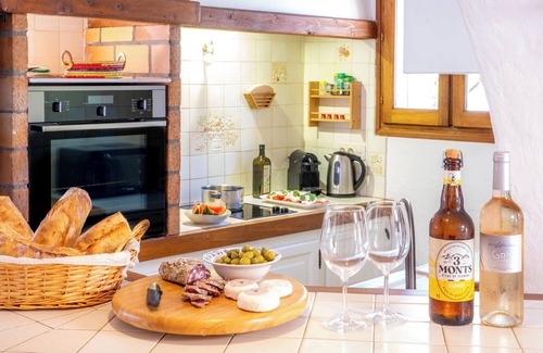Aubenas Villa | Provencal villa with heated private pool