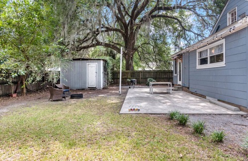 North Charleston House | Prvte Unit/Loft/WD/Lg Yard