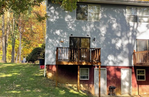 State College House | PSU 2br/2ba Townhome w Parking Near Campus & Stadium
