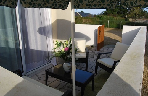 Asnelles House | Pte HOUSE/private PARKING- TERRACE/SEA 300 meters away- LANDING BEACHES