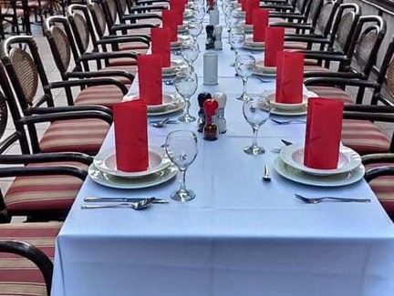 Csakvar Bed & Breakfast | Publo Étterem és Panzió