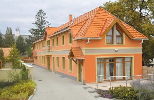 Csakvar Bed & Breakfast | Publo Étterem és Panzió
