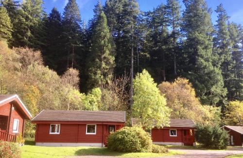 Rashfield Cabin | Pucks Glen Lodges, Rashfield, by Dunoon