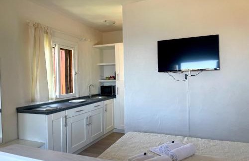 Capo Coda Cavallo Apartment | PUNTA EST Spazioso Monolocale Vista Mare