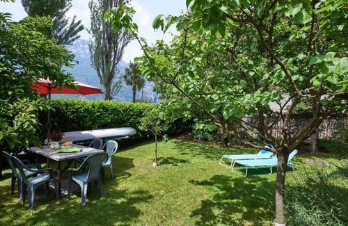 Verceia Apartment | Punto Lago by Interhome