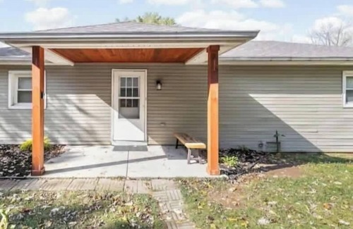 Fishers House | Puptastic Fishers 3BR 3BA