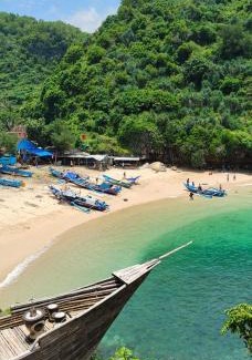 Panggang Villa | Pura Samudra - Beach House Hilltop