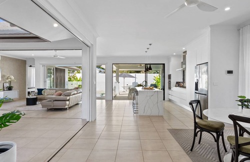 Palm Cove Villa | Pura Villa - Luxury Pavilion-Style Home with Private Pool in Palm Cove