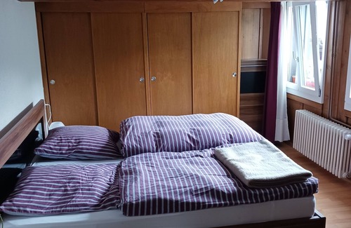 Goldiwil Apartment | Pure Swissness - cozy vacation apartment with lots of charm overlooking Lake Thun