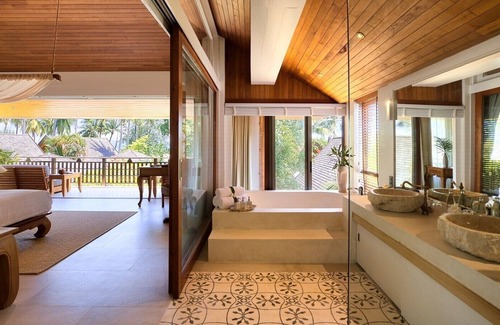 Lipa Noi Villa | Pure White sand beachfront villa with west coast sunsets.