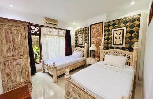Undisan House | Puri Karang Residence