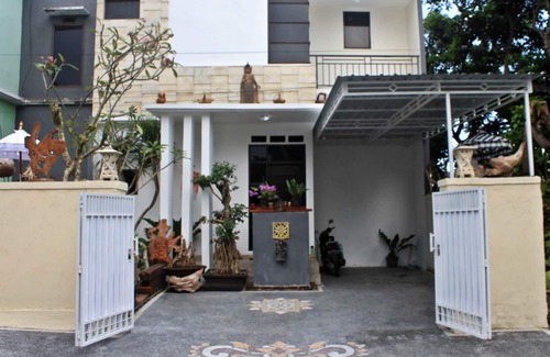 Gianyar House | Puri Pemayun House in Gianyar City