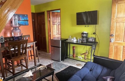 Placencia House | Purple Octopus Suite at King Lewey's Island Resort, Placencia Cayes, Belize