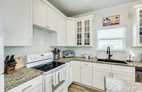 San Luis Beach House | Purple Paradise Beachy Fun, Bay Beach Views!